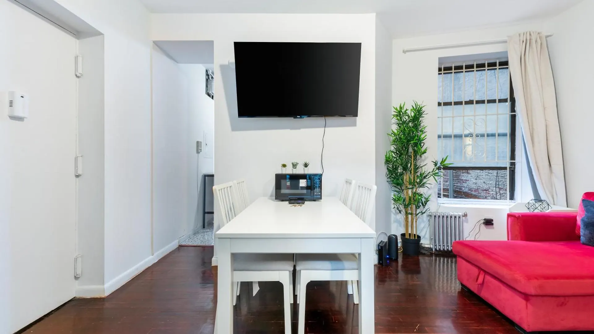 Charming 2-Bedroom Haven In Manhattan New York United States